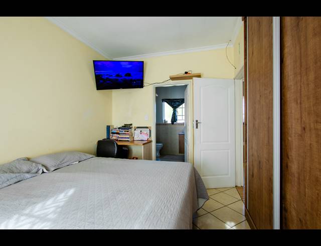 2 BEDROOM TOWNHOUSE FOR SALE IN MONAVONI AH